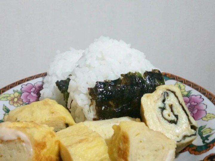 Cara Mudah Membuat Resep  Onigiri dan tamagoyaki yang Enak, Menggugah Selera