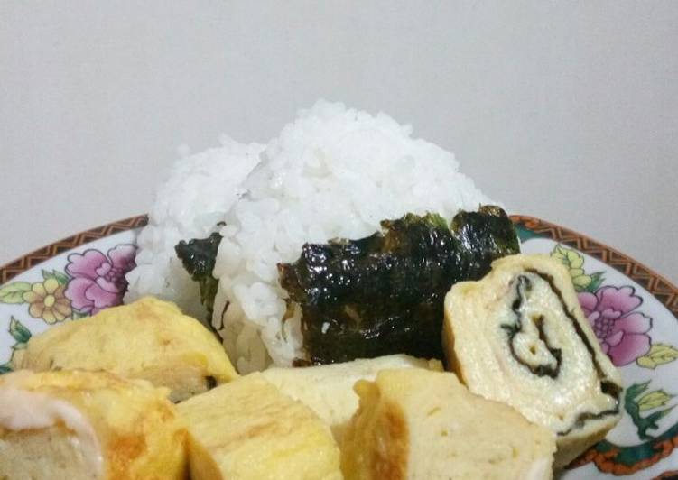 Onigiri dan tamagoyaki