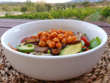 Bol de garbanzos rojos