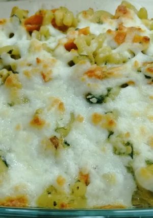 A picture of Baked Macaroni with Spinach.