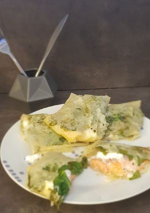 Une photo de °bricks de saumon, epinards et chèvre°