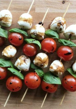 A picture of Caprese skewers.
