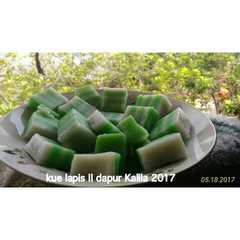 A picture of Kue lapis beras pandan.