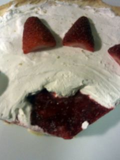 A picture of Frozen Strawberry Lemonade Pie.