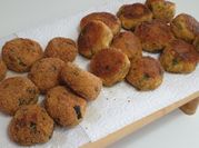 Una foto di polpette zucchine e robiola