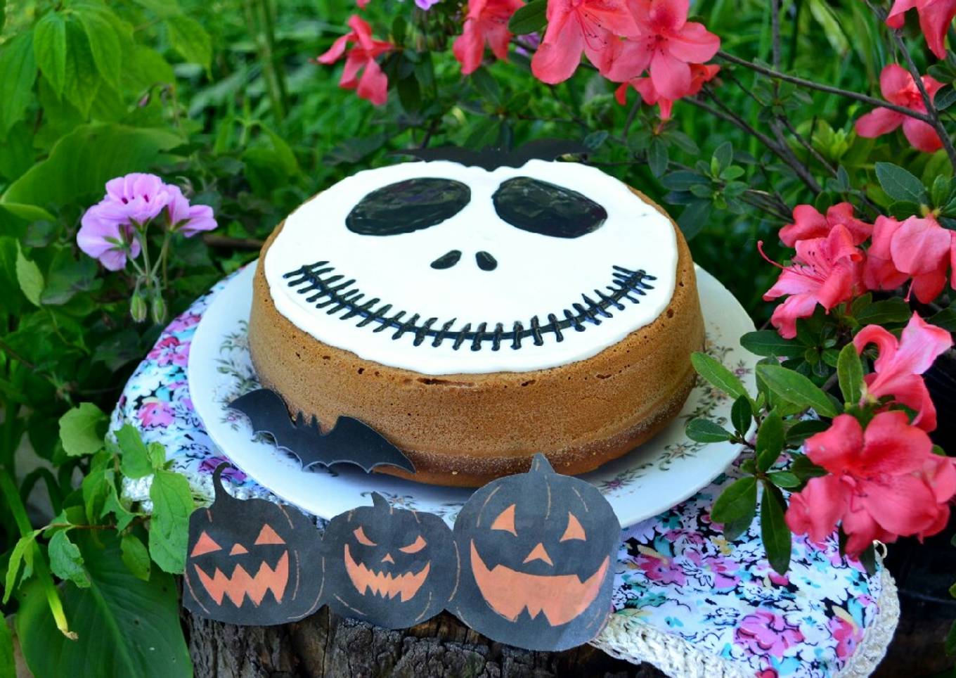 Torta de calabaza y especias con glaseado de queso crema👻