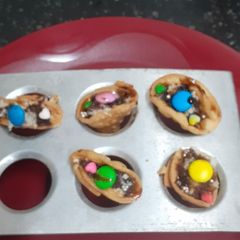 A picture of Sweet cones 🎈🎊🎂🎉🍬🎊Children' s Party Treat.