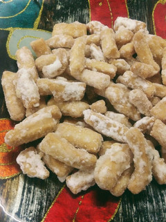शक्कर पारे (shakkar pare recipe in Hindi) रेसिपी मुख्य फोटो