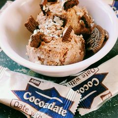 A picture of Cake icecream.