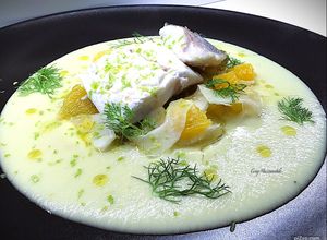 Foto di Orata scottata, con crema di finocchio e insalatina di arance e finocchio