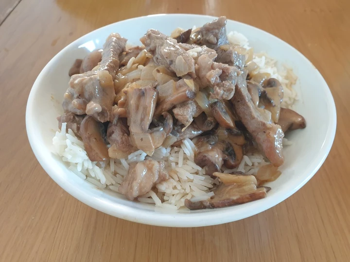 Easy Steps to Prepare Beef Stroganoff the  Makes Drooling Can spoil the tongue