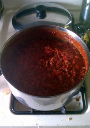A picture of beef chili.
