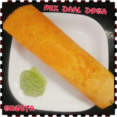 A picture of Mix daal dosa.