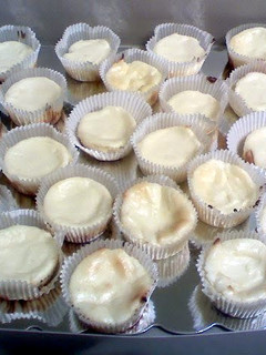 A picture of Cheesecake Cupcakes.