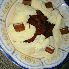 A picture of Brownies with vanilla ice cream ❤️.
