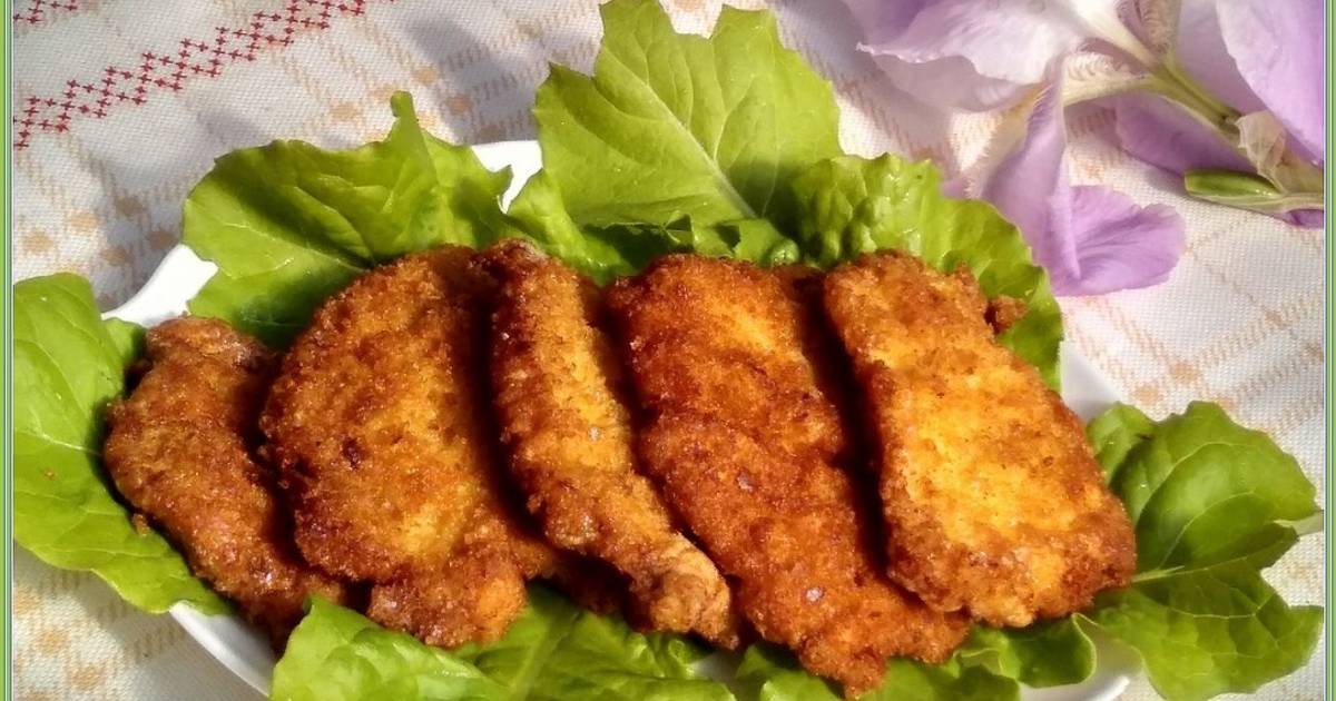 Мясо в сухарях. Отбивные в панировке. Мясо зажаренное в сухарях. Отбивная в сухарях.