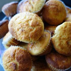 A picture of Yoghurt Muffins.
