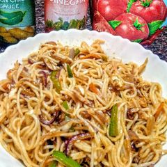 A picture of Hakka noodles.