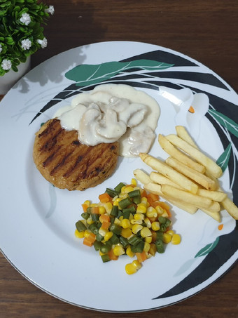 Langkah Mudah untuk Menyiapkan Steak Tempe (ide menu diet) with Creamy Sauce #49 Anti Gagal