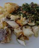 Bacalhau assado com batatas a murro e migas de couve com feijão azuki