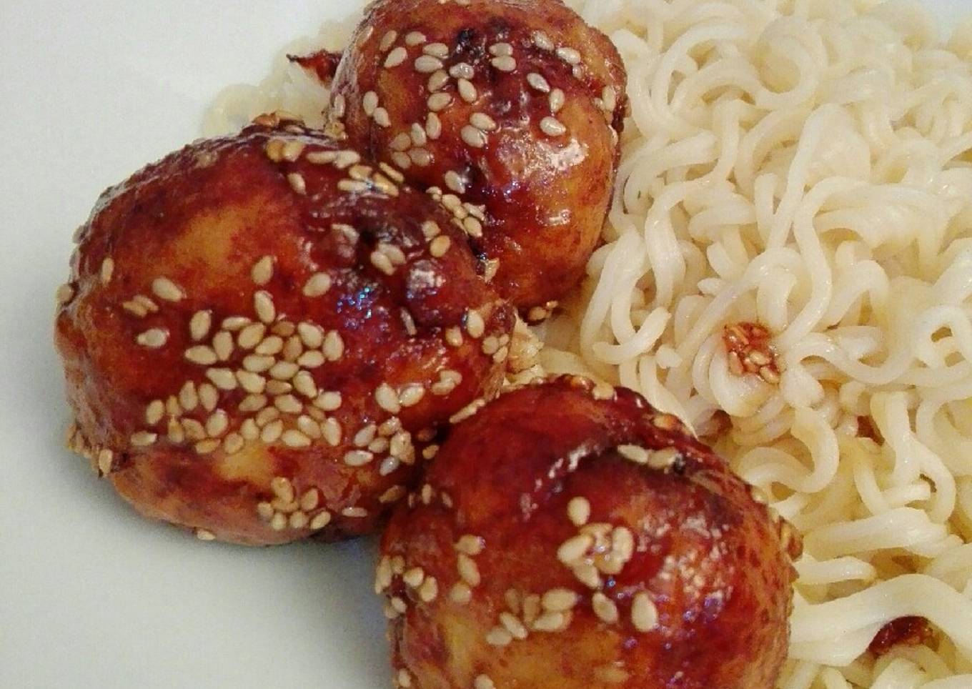 Albóndigas caramelizadas con restos de pollo asado