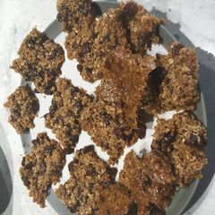 A picture of Ginger and Sultana Flapjacks.