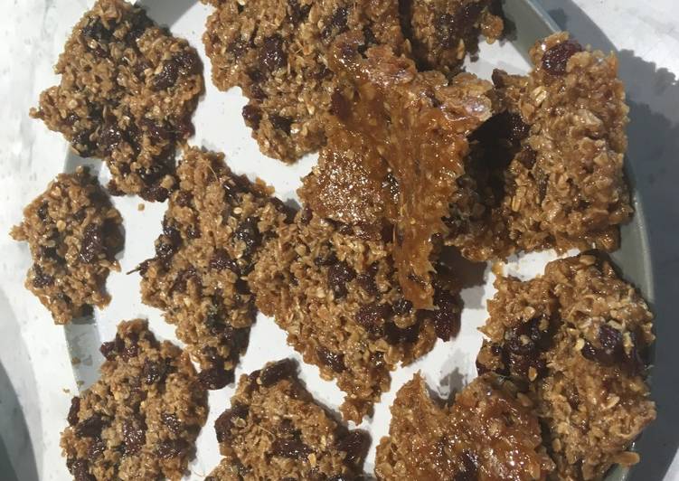 Recipe of Any-night-of-the-week Ginger and Sultana Flapjacks