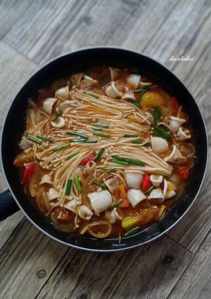 Foto resep Cumi Enoki Asam Manis