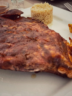 Una foto de Costillas BBQ a la baja temperatura