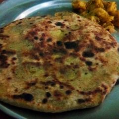 A picture of Aloo Paratha.