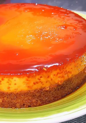 A picture of Custard Cake / Flan Cake.