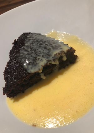 A picture of Jamaican ginger cake.