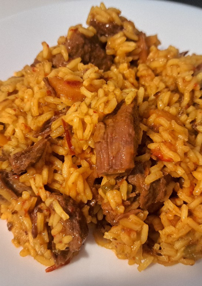 Una foto de Arroz con carne