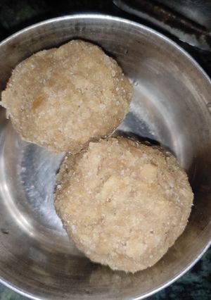 चूरमे का लड्डू (churme ka ladoo recipe in Hindi) रेसिपी मुख्य फोटो