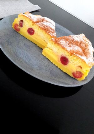 O poză a rețetei Prăjitură deșteaptă cu vișine!.