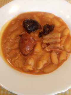 Una foto de Fabadas asturianas en olla exprés