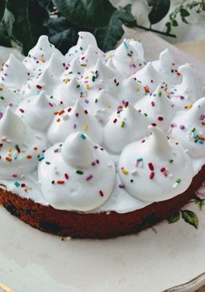 Una foto de Torta reciclada con Merengue Vegano o Aquafaba