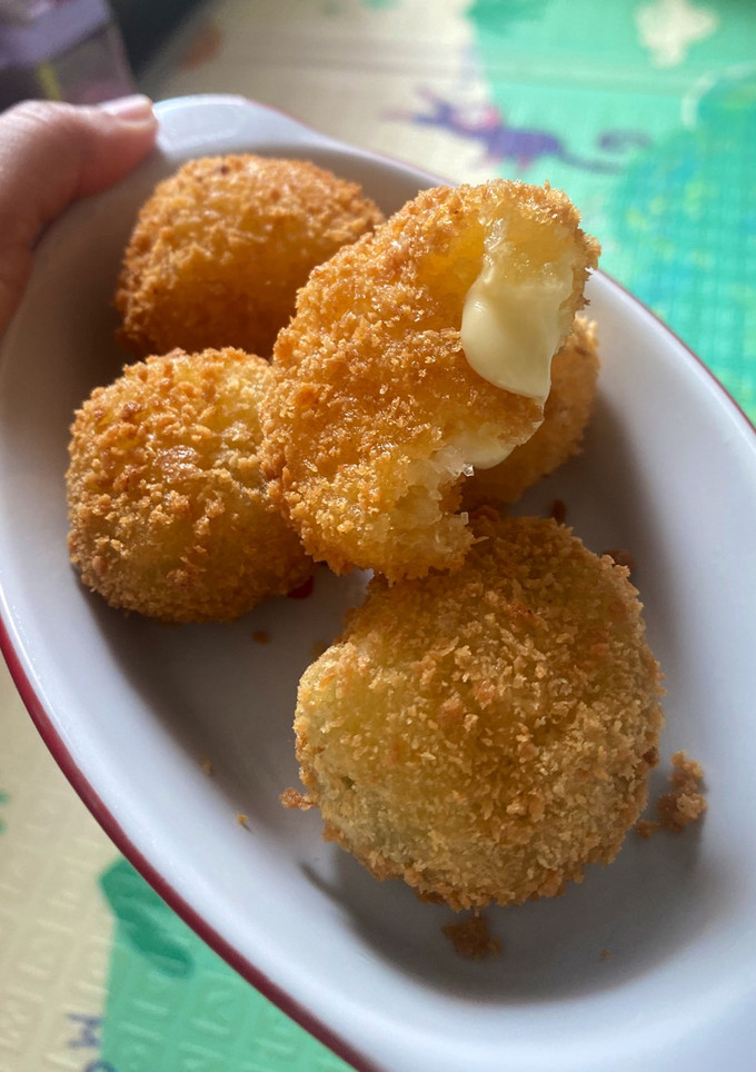 Foto resep Bola singkong meleer (cemilan mpasi/kids)