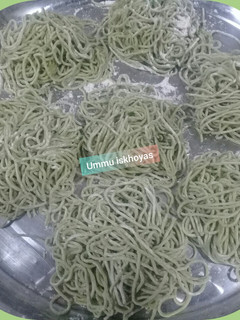 Foto resep Mie bayam homemade