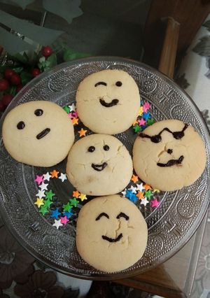 A picture of Butter cookies.
