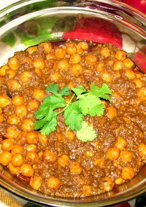 মাটন কিমা  চানা মশলা (mutton keema chaana mashla recipe in Bengali) রেসিপির প্রধান ছবি