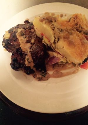 Una foto de Ojo de bife con torta de verduras