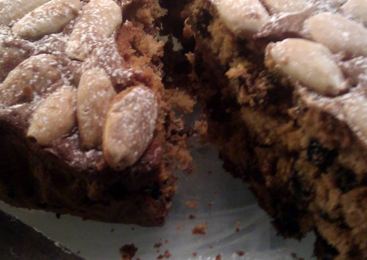 How to Make Speedy &#39;V&#39; Scottish Dundee Cake