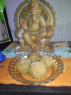 ચુરમાના લાડુ (churma na ladu Recipe in Gujarati) રેસીપી મુખ્ય ફોટો