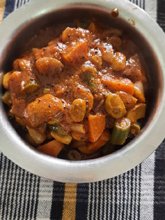 வெஜ் கறி(veg curry recipe in tamil) செய்முறை முக்கிய புகைப்படம்