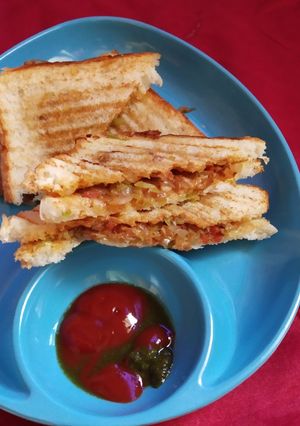 A picture of Cheesy pavbhaji sandwich.