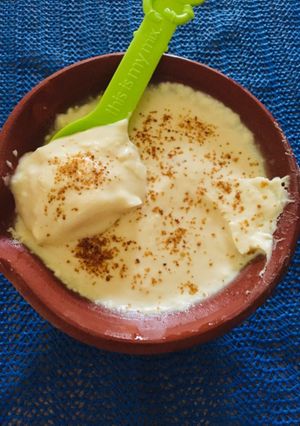 A picture of Mishti doi.