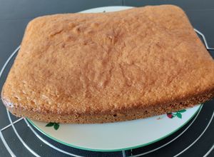 Une photo de Gâteau au yaourt et au rhum 🍰