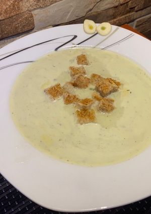 Olasz fokhagymakrémleves recept fotója