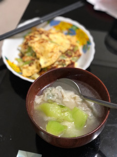 絲瓜蛋煎、絲瓜餛飩湯 的食譜成品照片